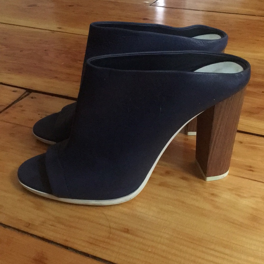 Open toe mule by VINCE